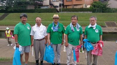 成田市根木名川の清掃活動2